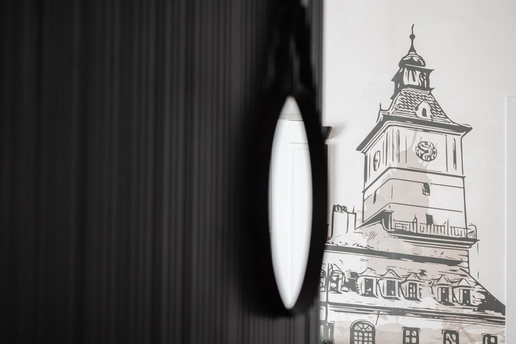 Peak Aparthotel - Old Town - By Cityhost Braşov Exteriör bild